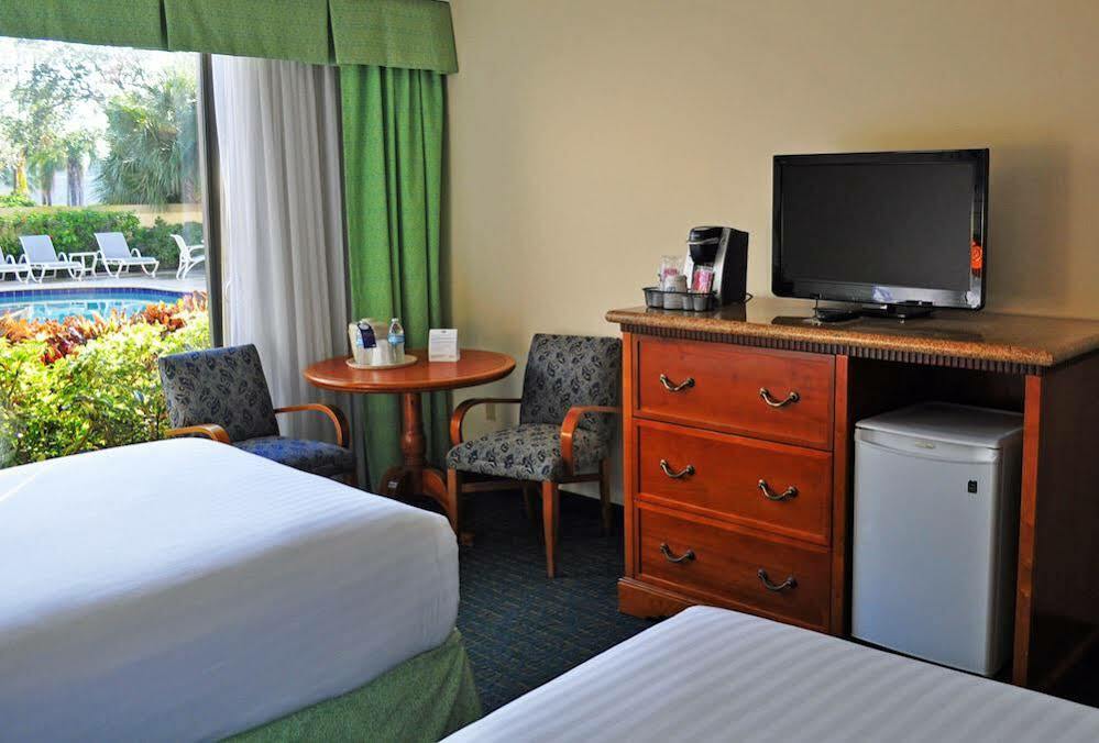 Holiday Inn Express Boca Raton - West By Ihg Exteriér fotografie